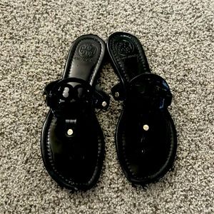 Bkack paten leather Miller Tory Burch